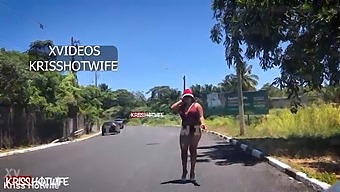 Kriss And Noel'S Traffic-Stopping Nude Christmas Special In Salvador Bahia