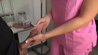 Amateur Nurse Indulges In Oral Sex With Patient